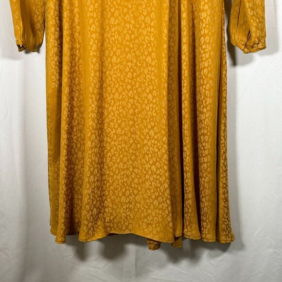 Ann Taylor Cheetah Print Jacquard Faux Wrap V-neck Yellow Belted Dress Size 4 (F - Picture 3 of 12